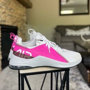 Nike Air Max womens size 9 like new, worn one time